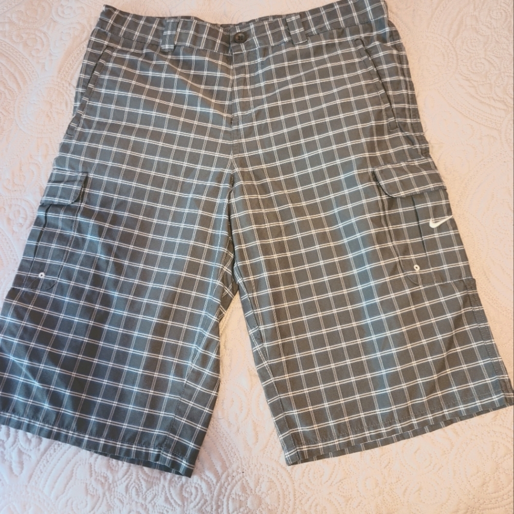 Nike Golf cargo shorts XL